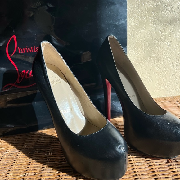 Christian Louboutin dolly double platform black pump❤️ - Picture 3 of 14
